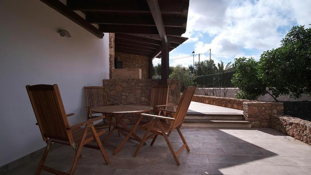 Pueblo Canario Aparthotel Los Estancos Exterior photo